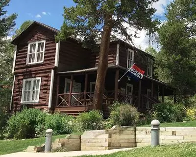 Kauffman House Museum