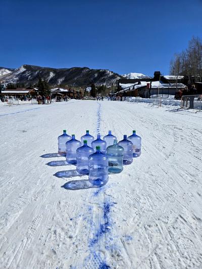 Snow bowling
